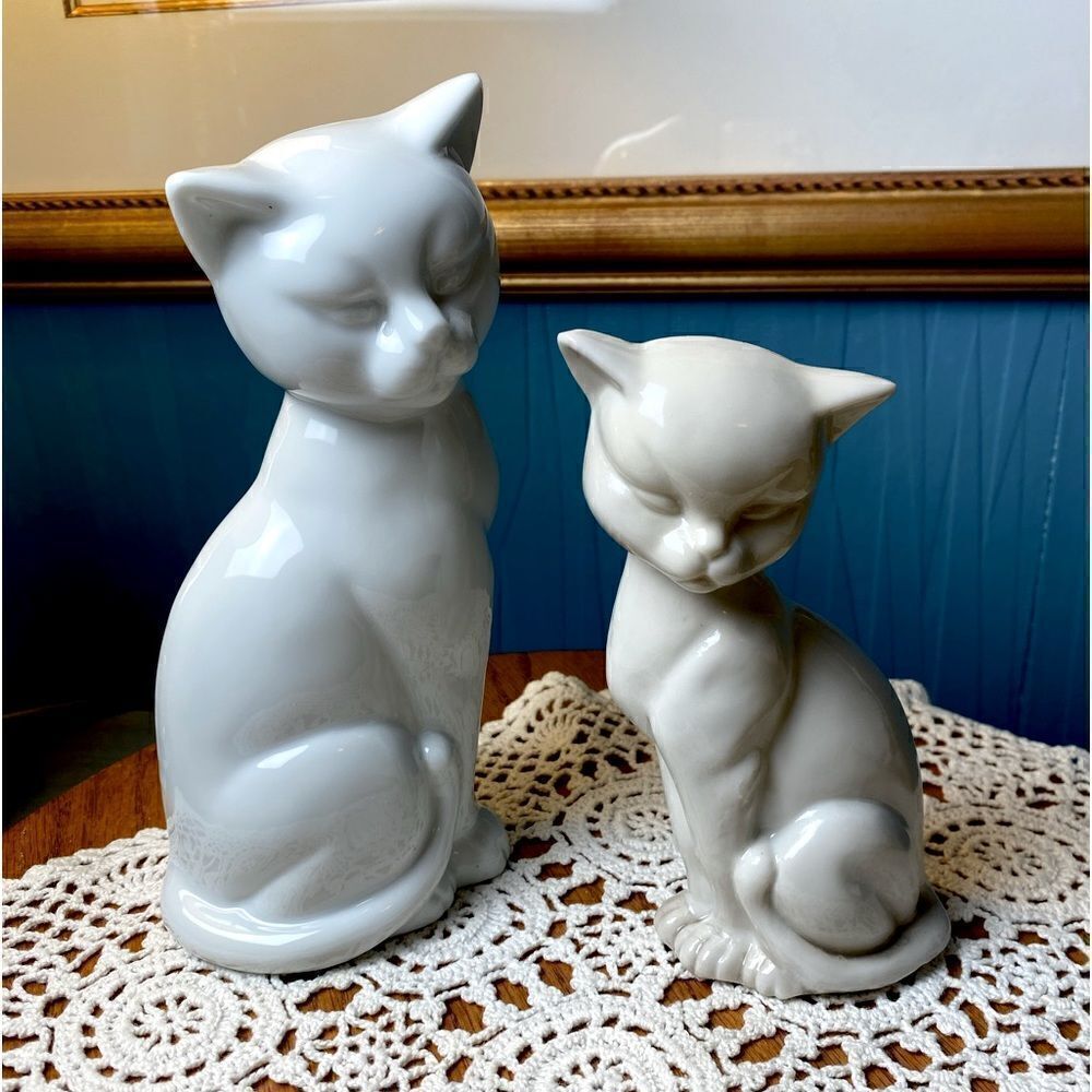 Cats siamese, vintage Japan, mid century, modern set of two white figurines,